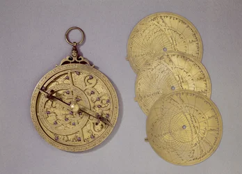 Astrolabe, 1216